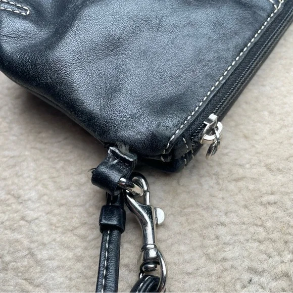 Coach Slim Duffle 9326 in Black - Picture 11 of 13